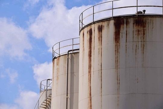 Новак: нефтяники выделили средства на защиту НПЗ
