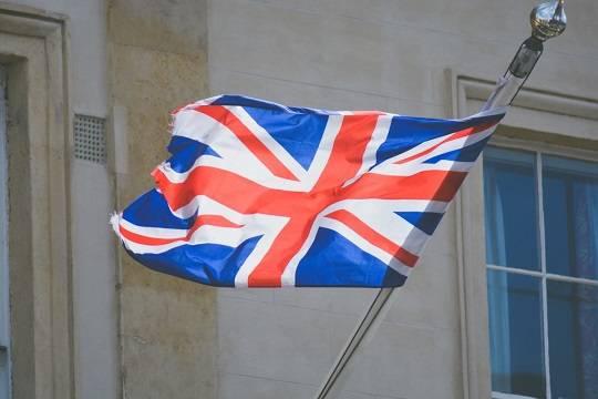 Победивший на выборах в Великобритании политик прокричал Аллах акбар на фоне флага Палестины
