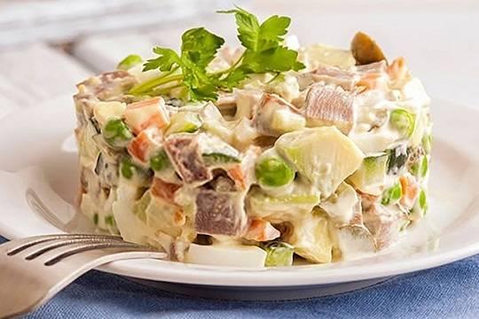 Подсчитана стоимость салата Оливье на Новый год