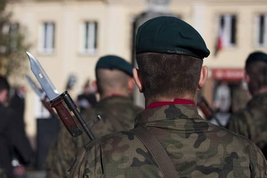 Польша намерена привлечь к охране восточной границы 17 тысяч солдат