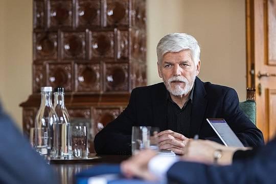 Президент Чехии Павел призвал НАТО показать оскал России