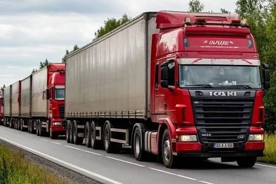 Пробка из фур возникла на границе Казахстана с Россией