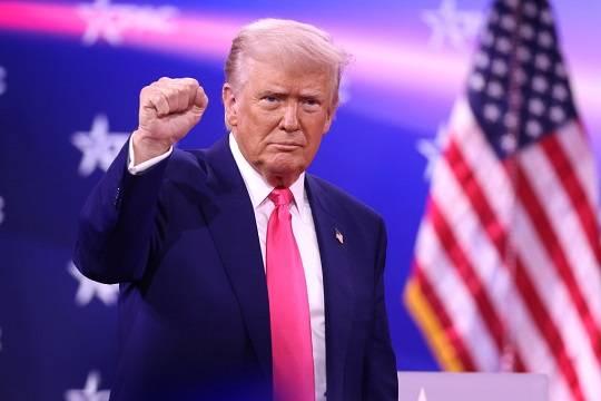 Профессор Юрий Жданов объяснил, чем обусловлен интерес Трампа к НЛО