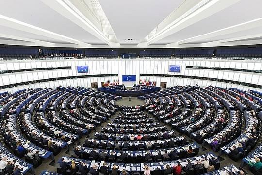 Профильный комитет ЕП проголосует по полному запрету поставок газа и нефти из России