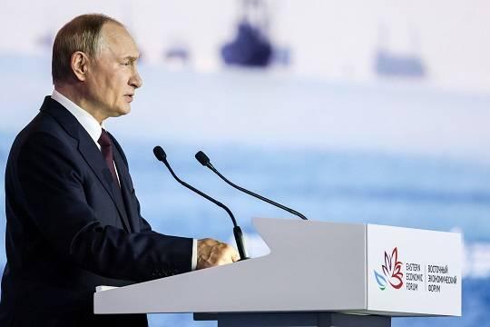 Путин напомнил о связанных с резким снижением ключевой ставки ЦБ рисках
