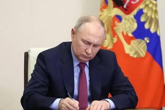 Путин поручил ЦБ и правительству оценить влияние семейной ипотеки на рынок недвижимости