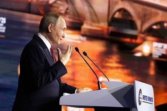 Путин указал на отсутствие данных о создании Ираном ядерного оружия