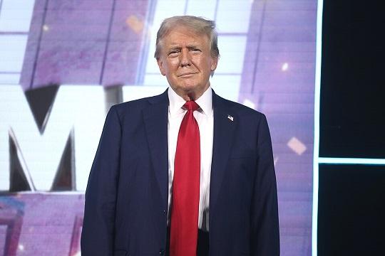 Рейтинг одобрения Трампа рухнул до рекордного минимума