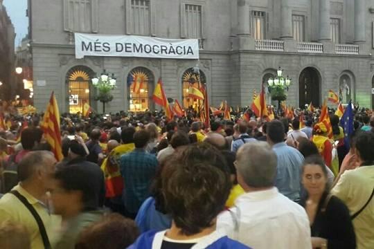 После обработки 308 тыс. бюллетеней лидируют сторонники независимости Каталонии