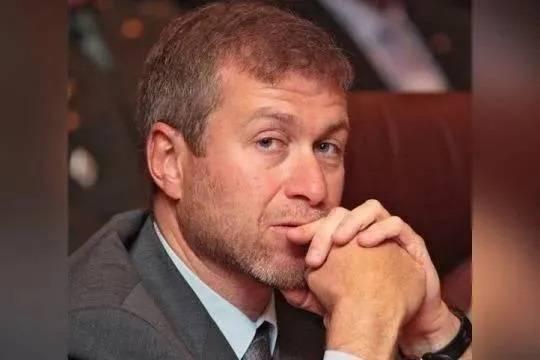 Роман Абрамович отказался от идеи владеть футбольными клубами