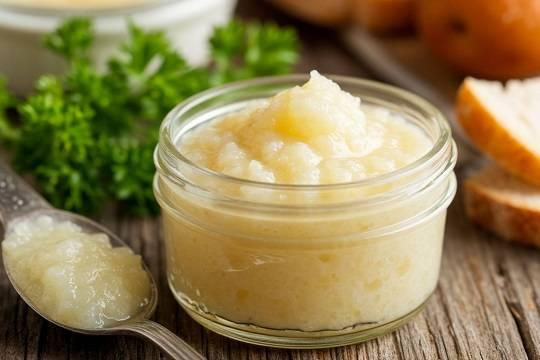 Российские потребители массово переходят с красной икры на белую по одной причине