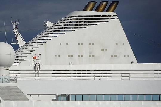 Круизный лайнер с 600 туристами из России заблокирован у берегов Турции