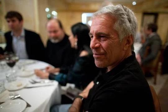 Россиянка рассказала о нахождении в культе Эпштейна