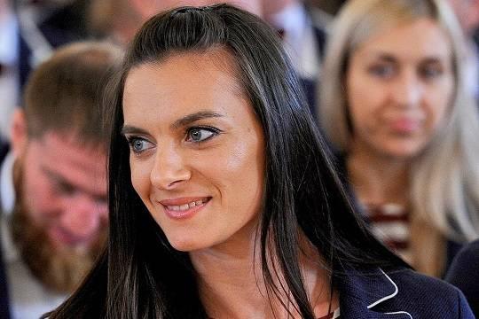 С Елены Исинбаевой взыщут долг по просроченному кредиту