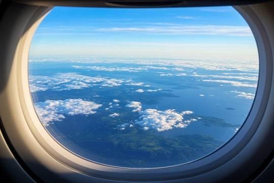 Самолет Никола Пашиняна впервые за три десятка лет пролетел над Азербайджаном