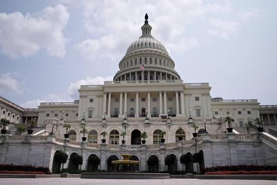 Сенаторы США предложили направить российские активы на закупку оружия для Украины