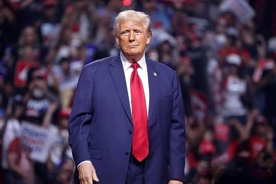 Слухи о состоянии здоровья Дональда Трампа подкрепились перекрытием дорог у военной больницы