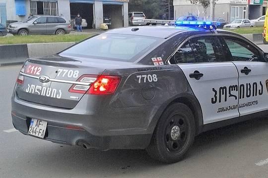 Спецназ оттеснил митингующих от президентского дворца в Тбилиси