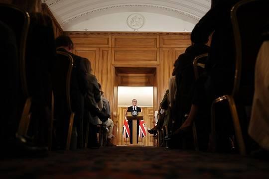 Стармер объявил об отставке с поста премьер-министра Великобритании и обозначил сроки своего ухода