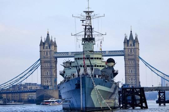 The Times: британский флот тратит треть времени на слежку за военными кораблями РФ