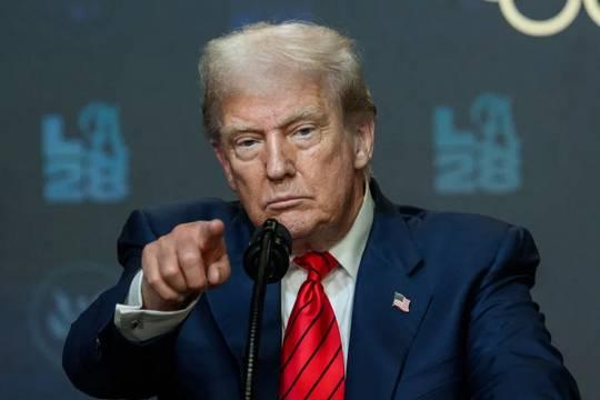 Трамп: США каждую ночь вывозили из Ирана миллионы баррелей нефти
