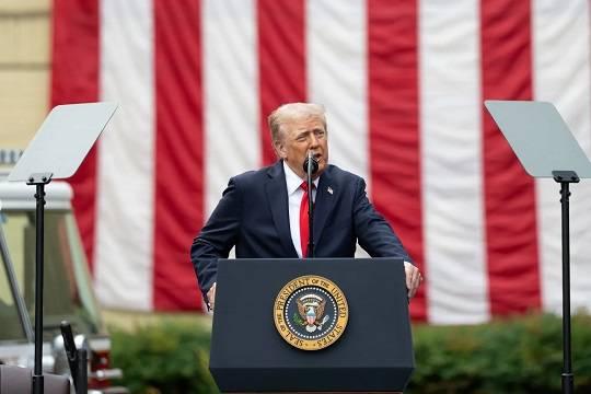 Трамп: США стали самой богатой страной в мире благодаря торговым пошлинам