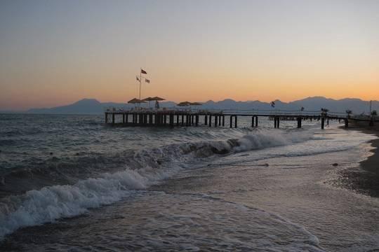 Туроператоры сообщили об отсутствии массовых жалоб из-за вируса Коксаки в Турции
