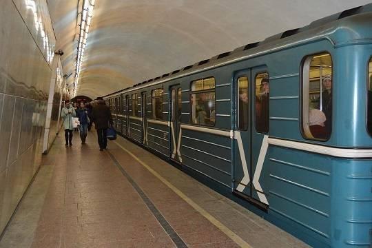 В Петербурге заметили мужчину, прилюдно мастурбирующего в метро - венки-на-заказ.рф | Новости
