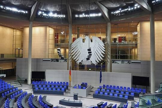 В ФРГ договорились о призыве в бундесвер по жребию и обязательных медкомиссиях