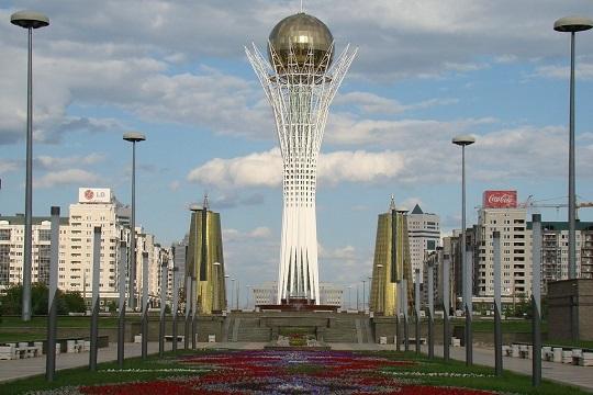 В Казахстане объяснили изменение Конституции