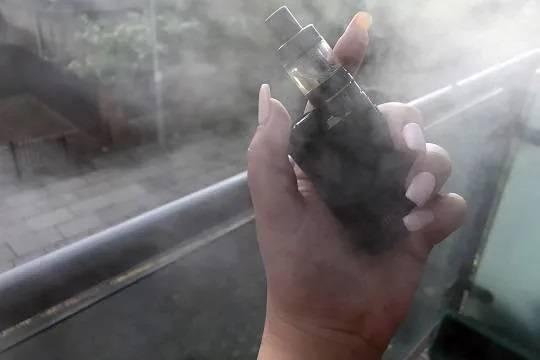 В Красноярском крае школьницу избили из-за электронной сигареты
