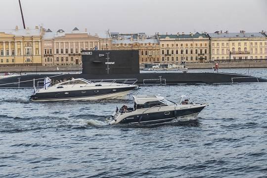 В Кремле раскрыли причину отмены парада в Санкт-Петербурге в день ВМФ