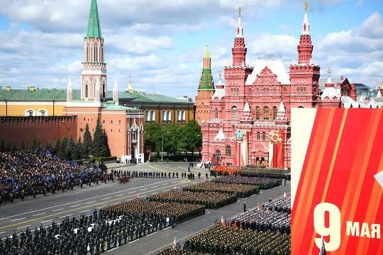 В Москве на Красной площади начался Парад Победы