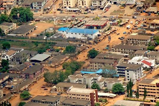 В Нигерии боевики захватили более 100 женщин и детей