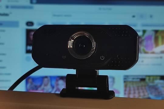 В новосибирской школе отключили размещённые в туалетах видеокамеры