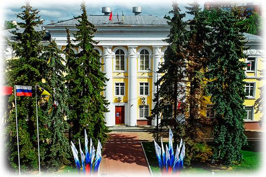 В подмосковных Химках, где здание мэрии уже прочно ассоциируется с нестабильностью и бесконечной кадровой текучкой