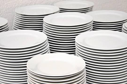 В якутской школе начал работать робот-официант