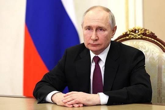 Владимир Путин попросил энергокомпании не перекладывать затраты на потребителей