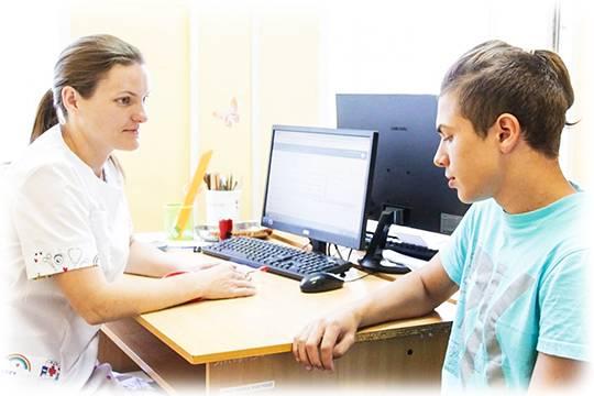 Воробьев объявил о пятикратном повышении выплат молодым подмосковным медикам