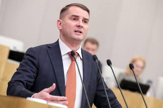 Ярослав Нилов снизит до одного рубля сумму иска к экс-коллеге по ЛДПР