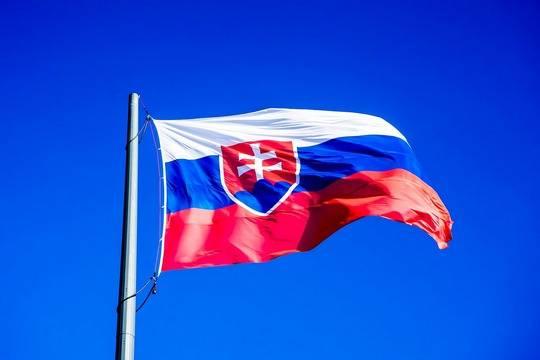 Экс-премьер Словакии призвал остановить поставки оружия Украине и снять санкции с России