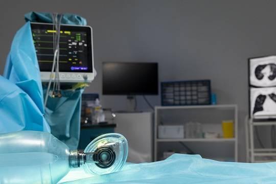 Жительница Воронежа впала в кому после пластической операции в Пятигорске: хирург обвиняет в случившемся анестезиологов