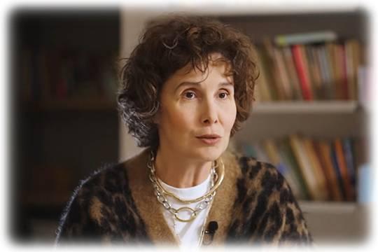 Живущую на Кипре Галину Юзефович не отличить от иноагента, но она им по-прежнему не стала